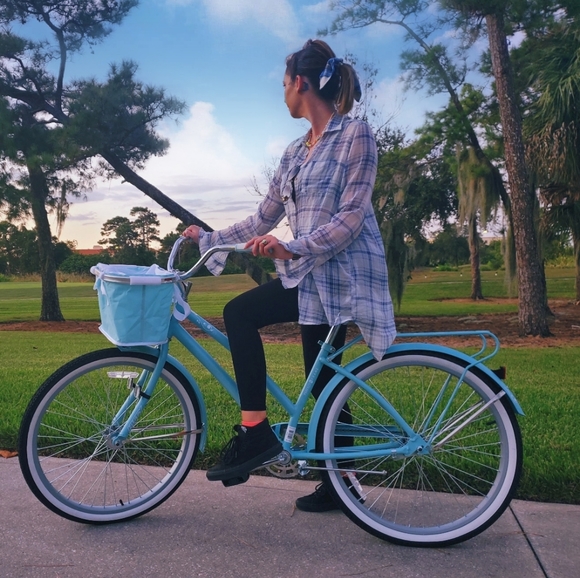 💕Meet Your Posher💕 - Picture 8 of 16